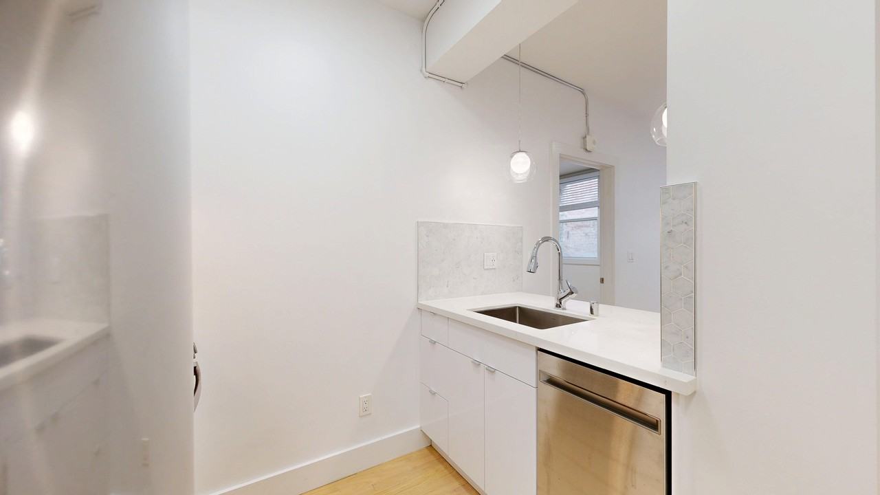867 Sutter St #107 - Photo 4 of 11