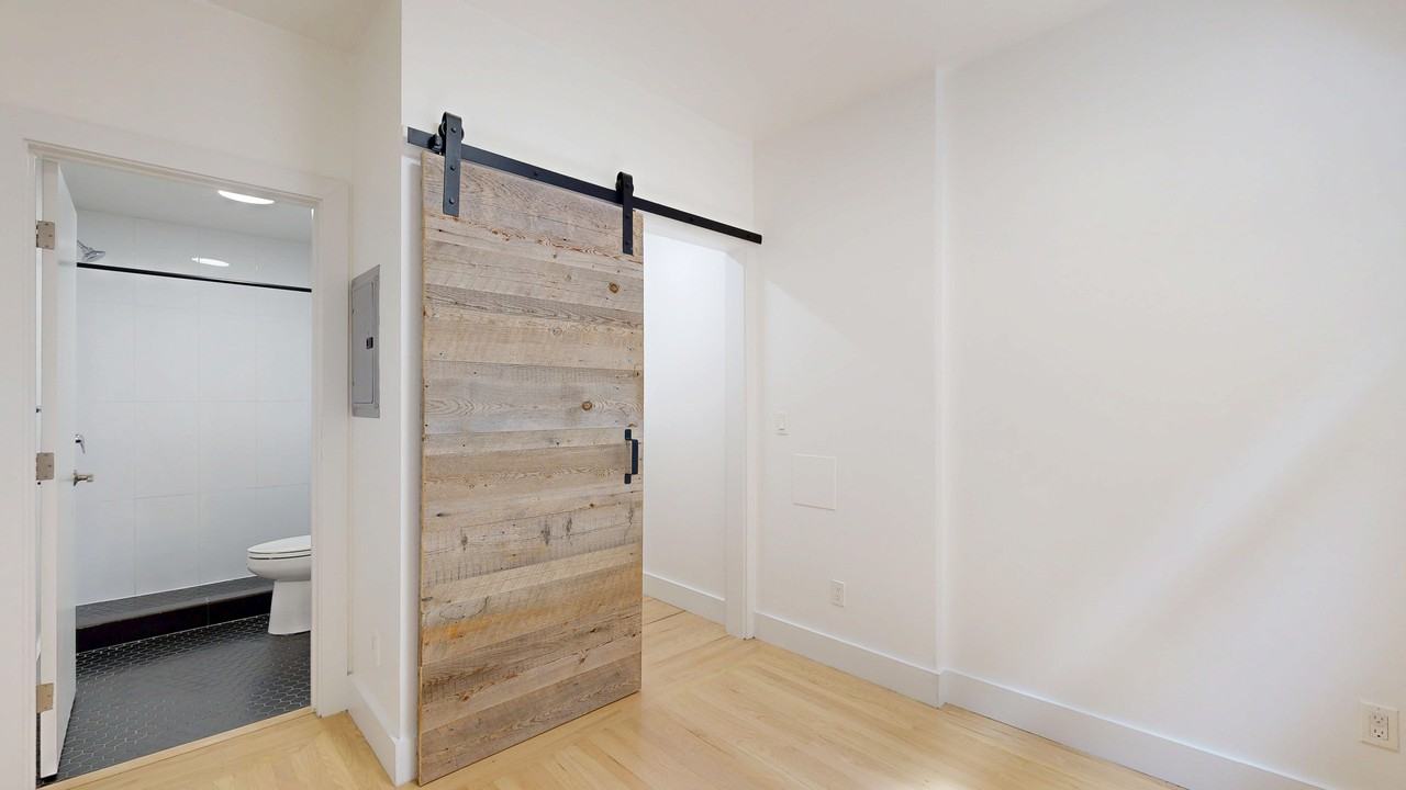 867 Sutter St #107 - Photo 6 of 11
