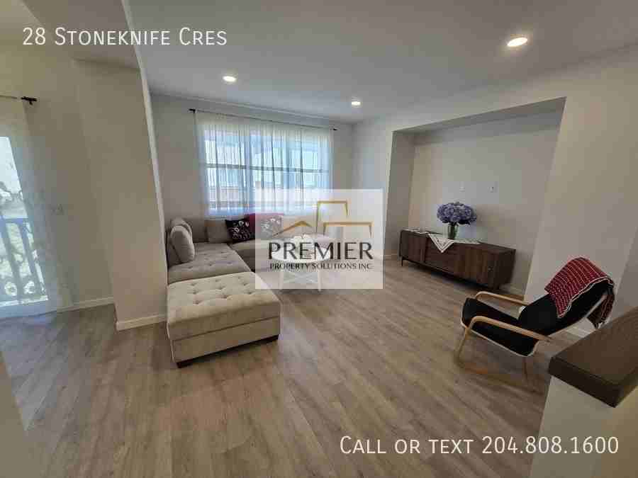 28 Stoneknife Cres