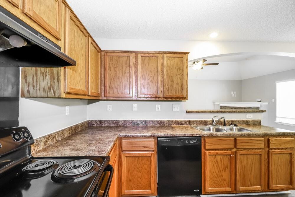1481 Lawson Dr - Photo 7 of 15