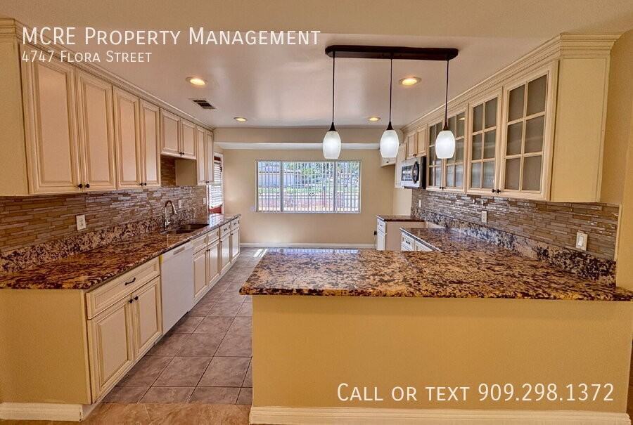 4747 Flora St - Photo 3 of 37