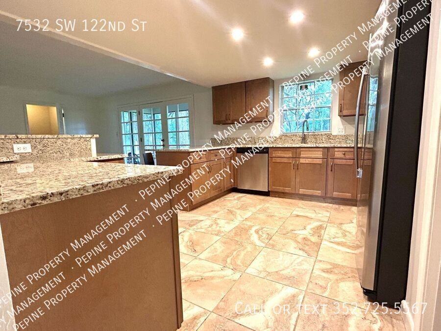 7532 Sw 122nd St - Photo 4 of 29