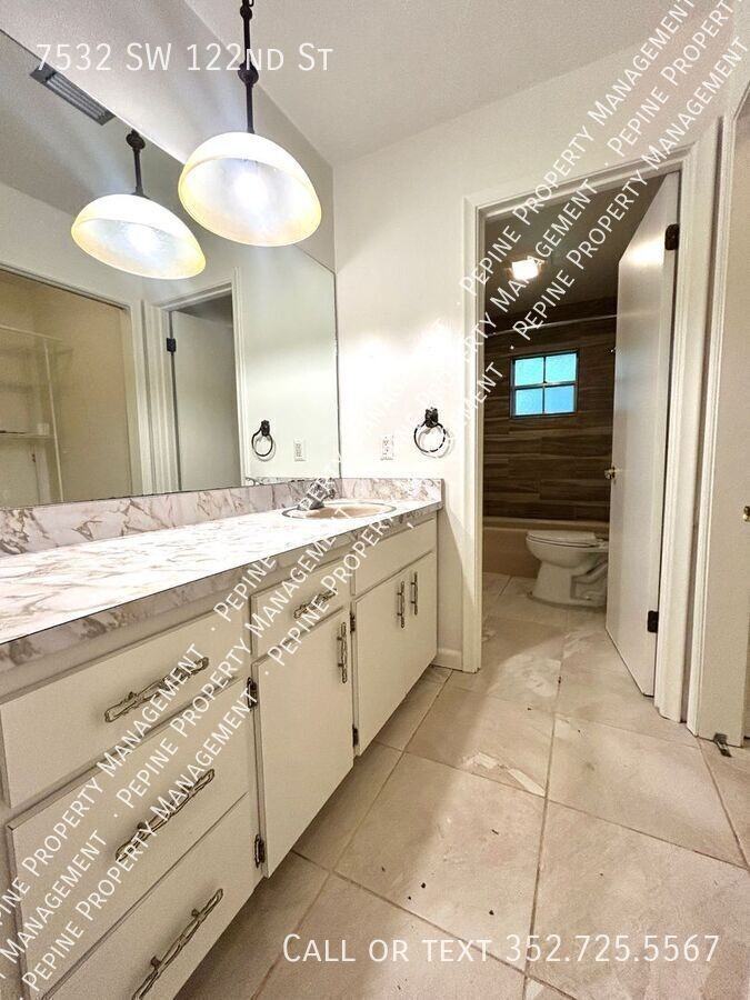 7532 Sw 122nd St - Photo 7 of 29