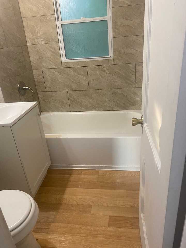 1432 N Minneapolis St - Photo 3 of 8