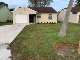 featured image of 5794 Se Mitzi Ln