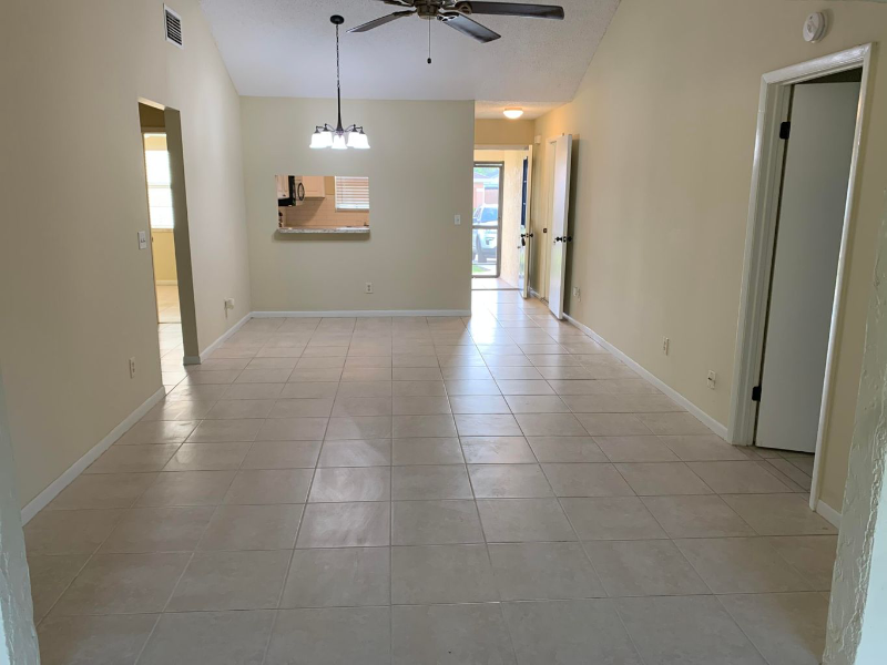 5794 Se Mitzi Ln - Photo 5 of 12