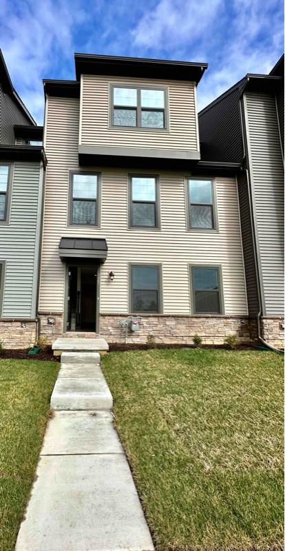 325 E Cochran St - Photo 4 of 8