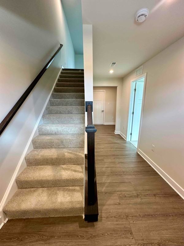 325 E Cochran St - Photo 5 of 8