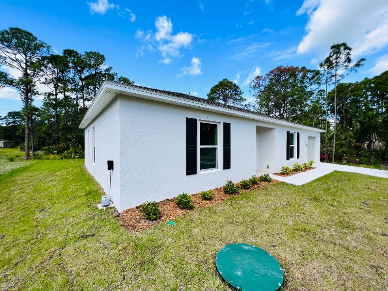 1094 Harlingen Rd Sw - Photo 2 of 18