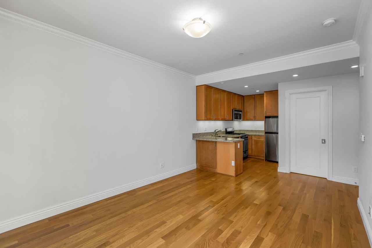 1015 Pierce - Photo 7 of 15