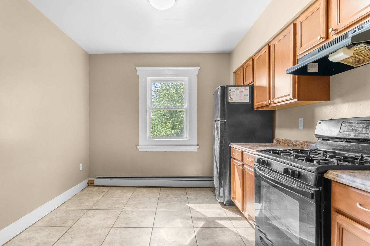 5 Mather St #2 - Photo 2 of 11
