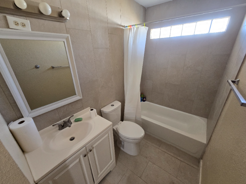 14602 N 30th Dr - Photo 4 of 6