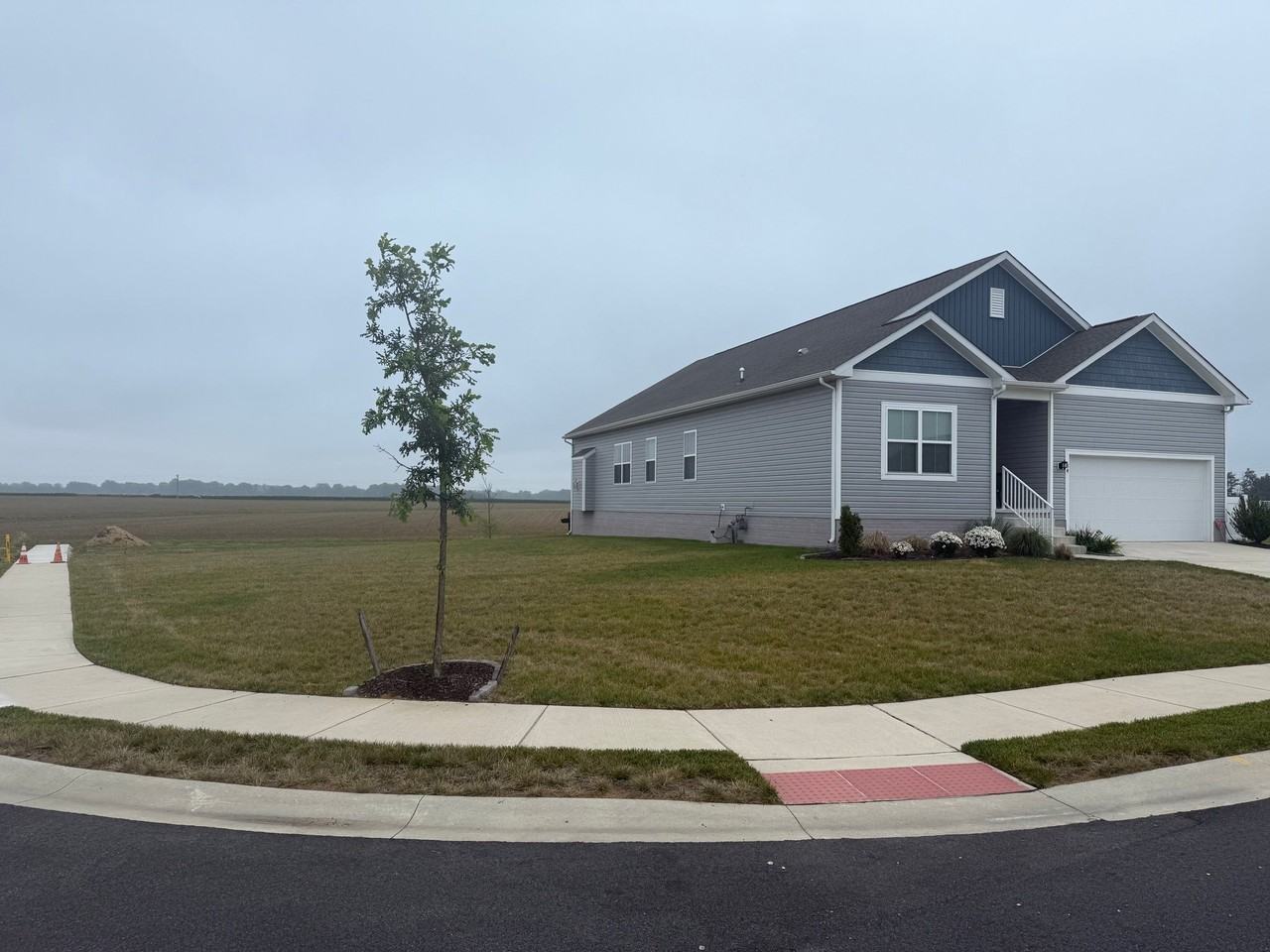 84 Pontoon Dr - Photo 4 of 40