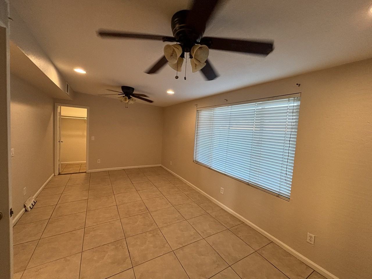 8527 N 31st Dr - Photo 3 of 5