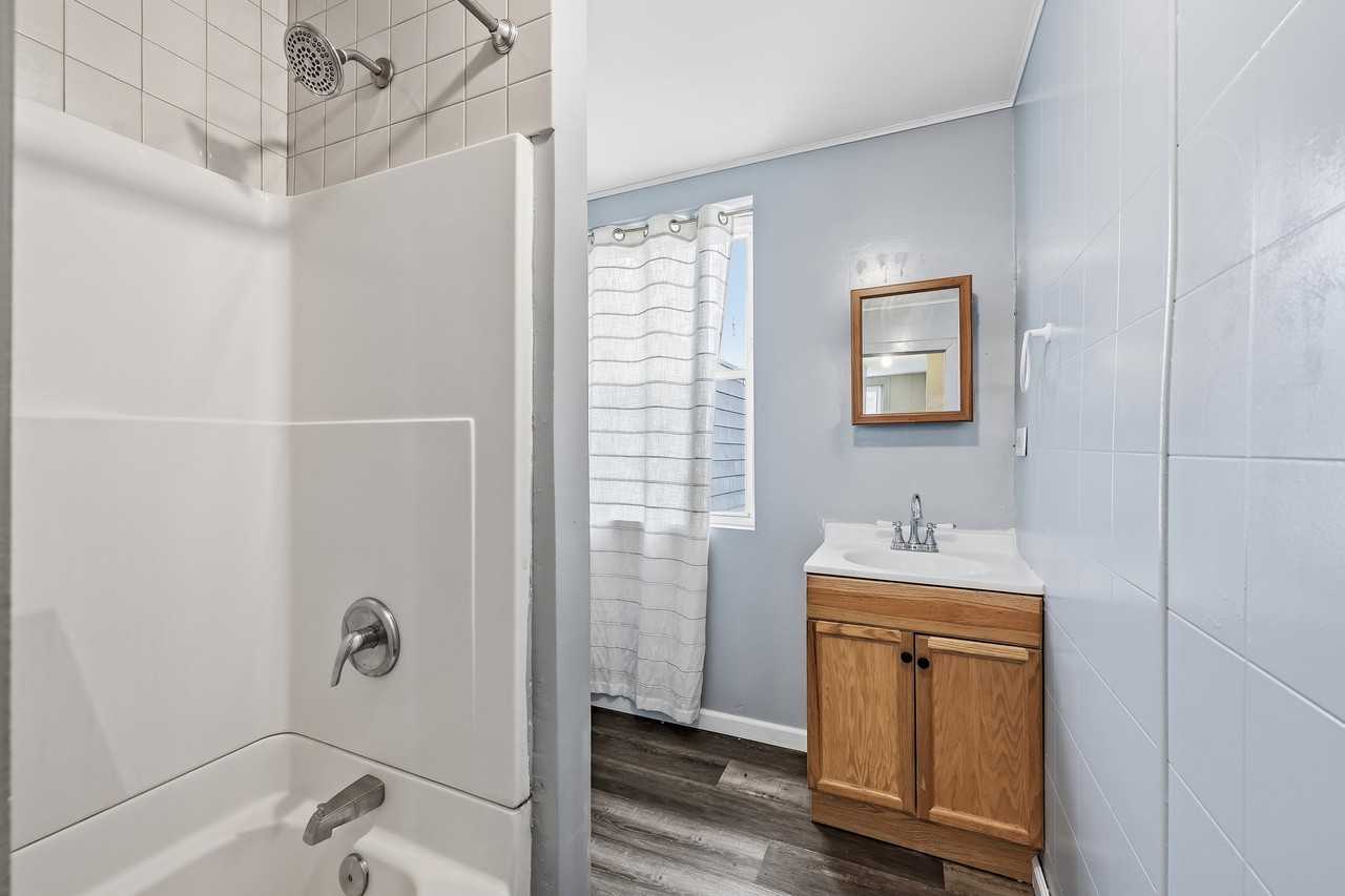 1112 Butler St #7 - Photo 5 of 14