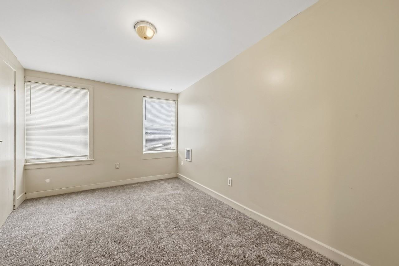 1112 Butler St #7 - Photo 6 of 14