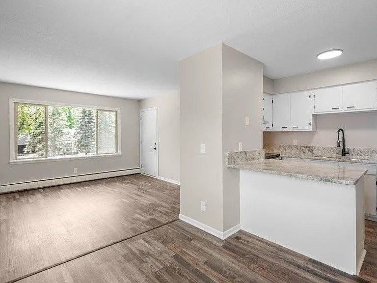 2081 Hillview Rd #4 - Photo 2 of 13