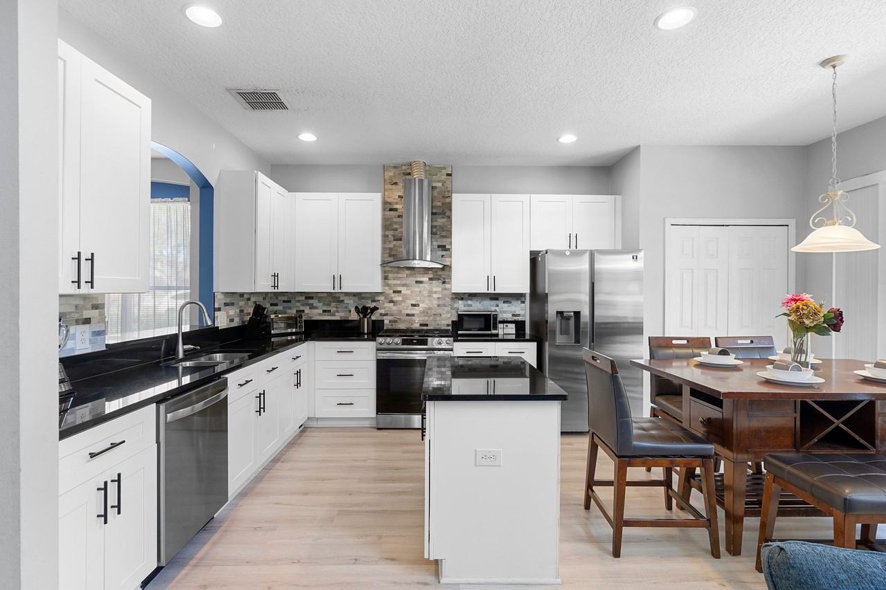 2646 Emerald Island Blvd - Photo 3 of 19