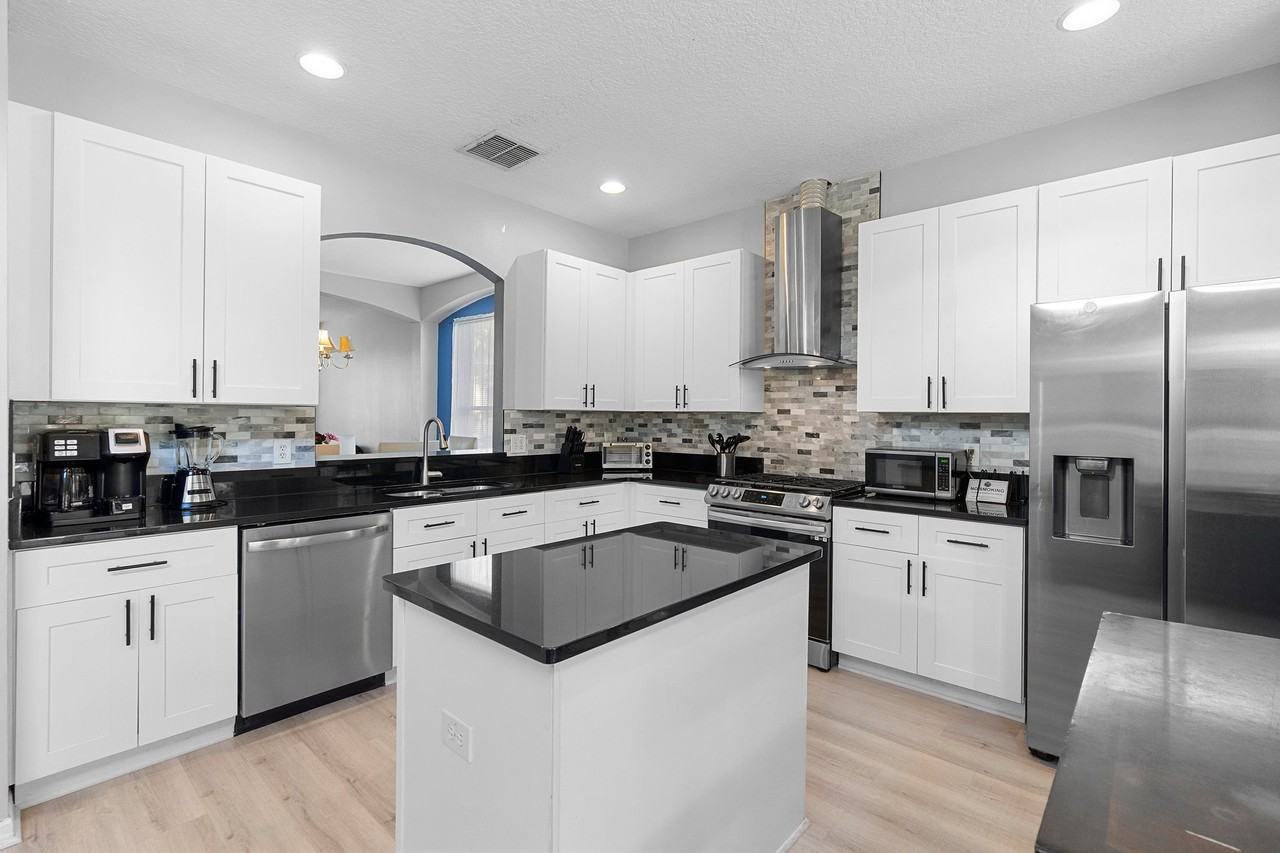 2646 Emerald Island Blvd - Photo 4 of 19