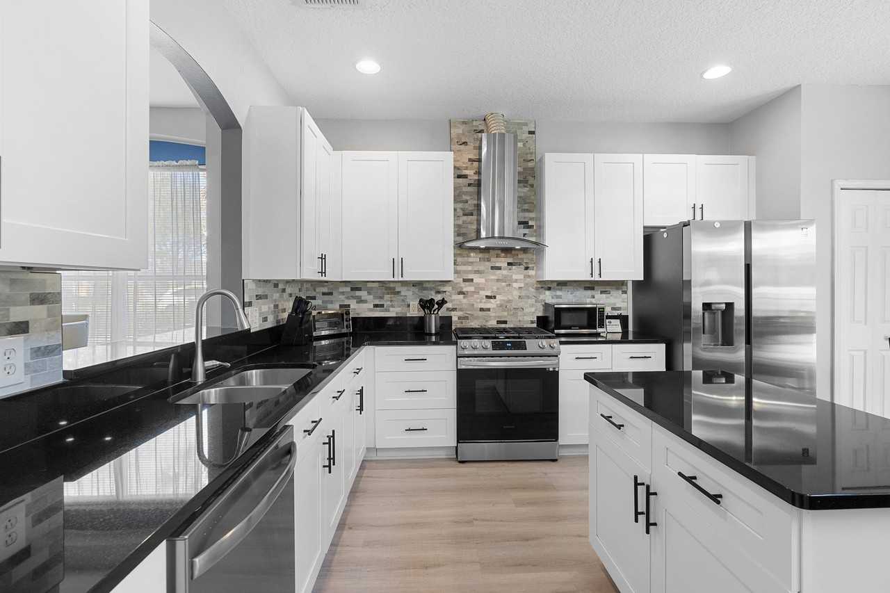 2646 Emerald Island Blvd - Photo 5 of 19