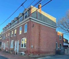featured image of 37 S Darlington St