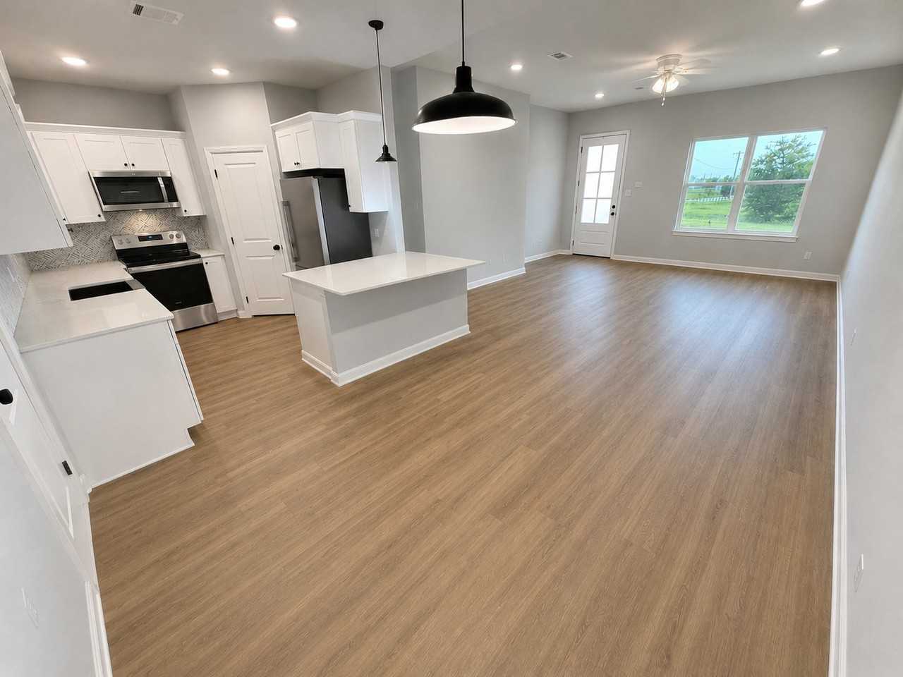 127 Wells St - Photo 3 of 6