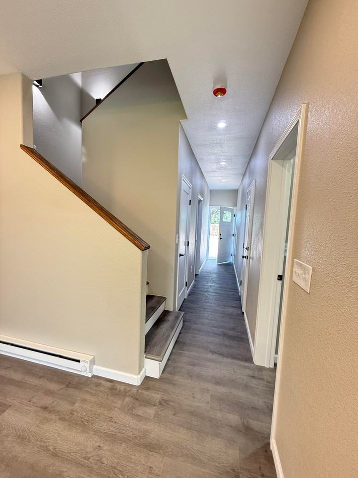 440 Rosette Ln - Photo 5 of 11