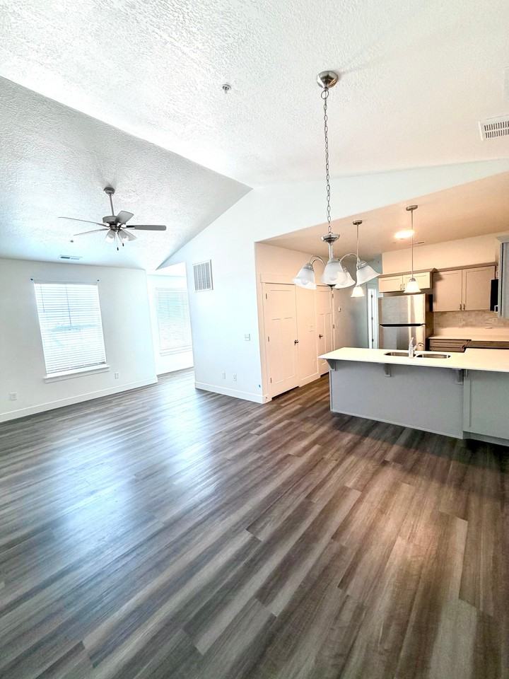 762 N Lang Ct #301 - Photo 5 of 30