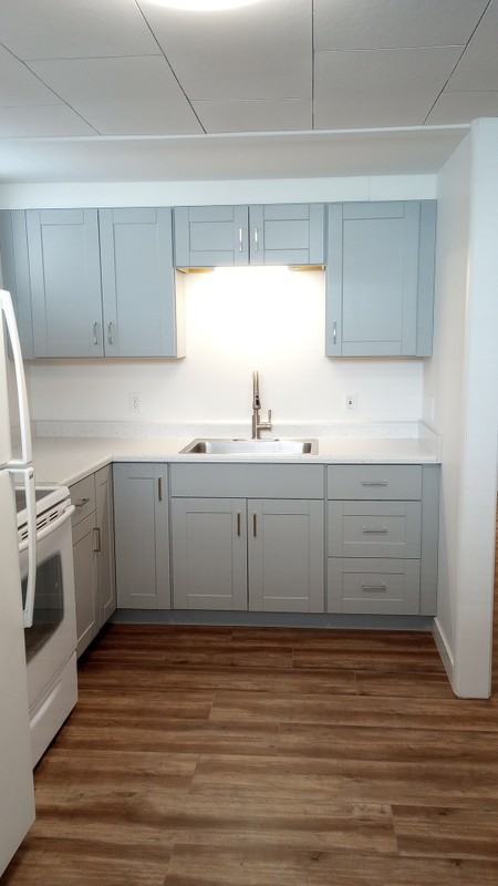 2576 Jackson Ave - Photo 3 of 8