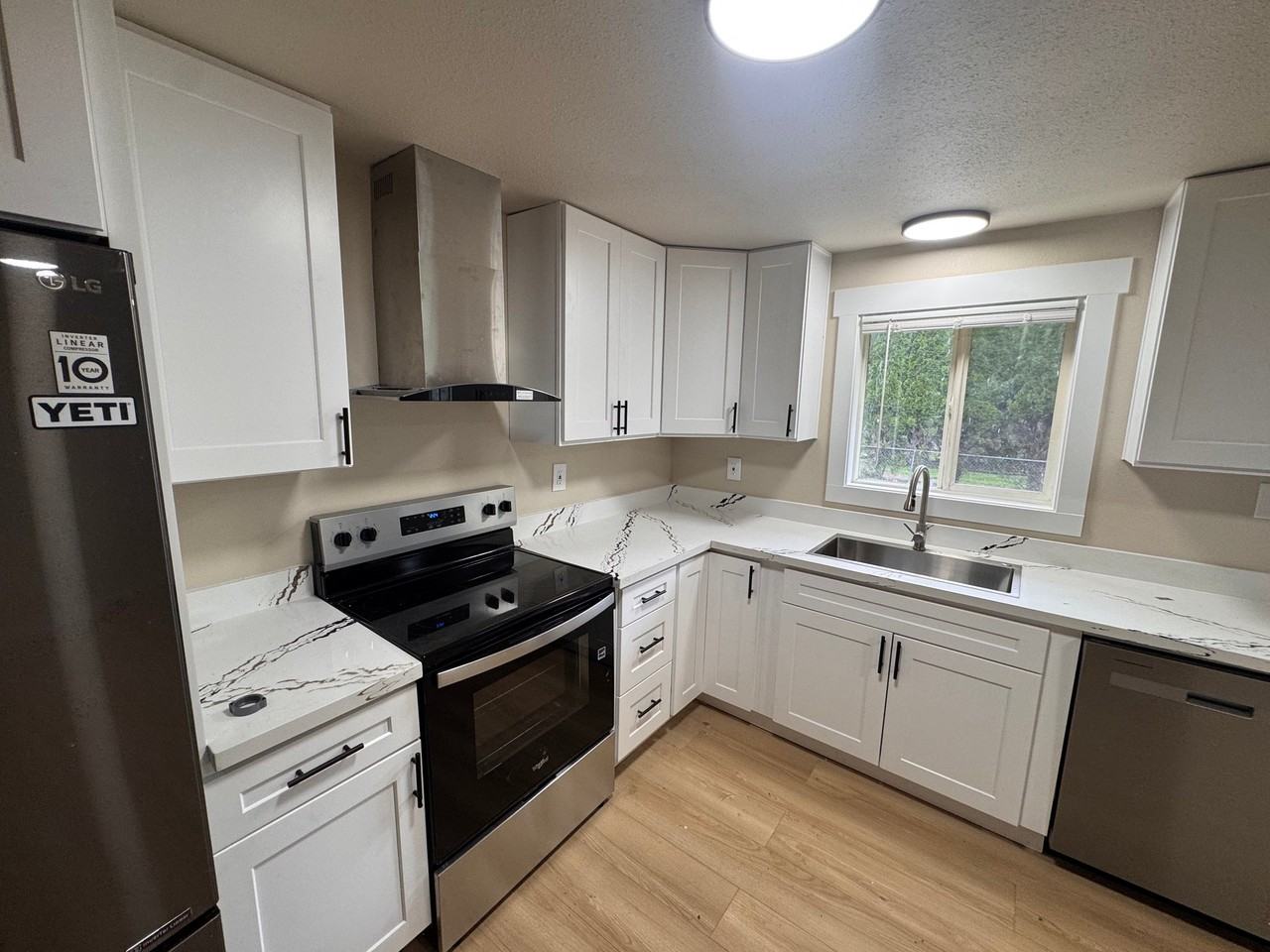 1202 Rhobina St - Photo 2 of 20
