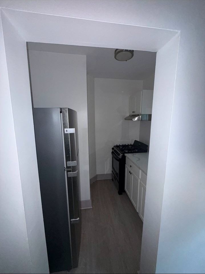 311 Cathedral St - Photo 4 of 4
