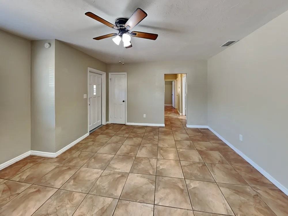 622 Palm Ave - Photo 2 of 12