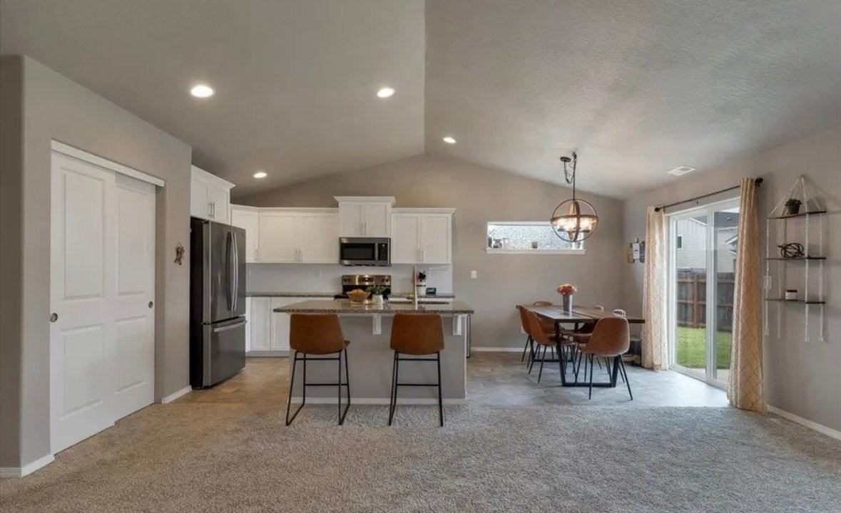 2271 Cheadle Lake Ct #1 - Photo 5 of 8