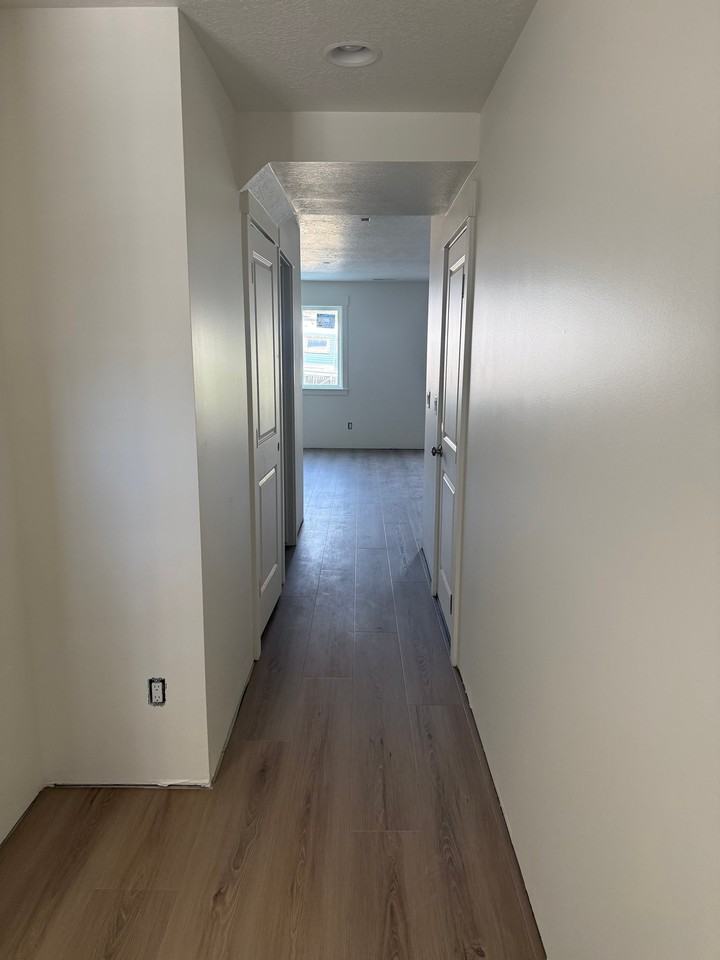 2070 Ne #33 - Photo 2 of 3