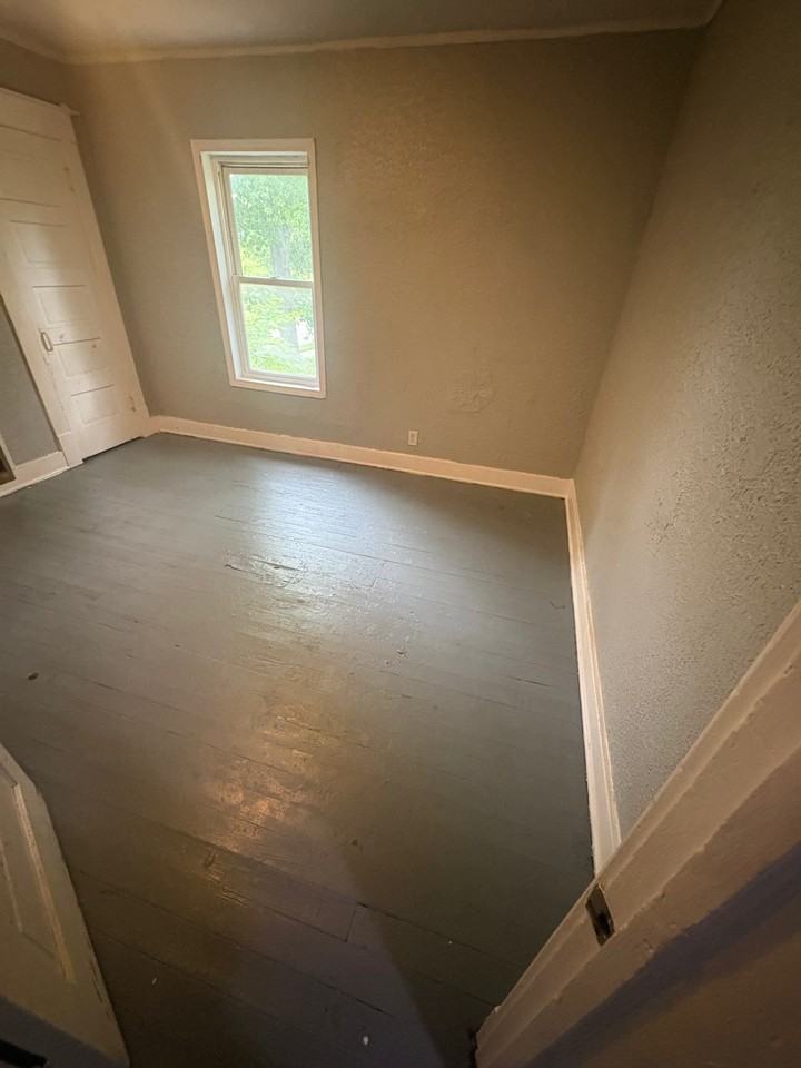 523 Oakdale St Se #2 - Photo 2 of 4