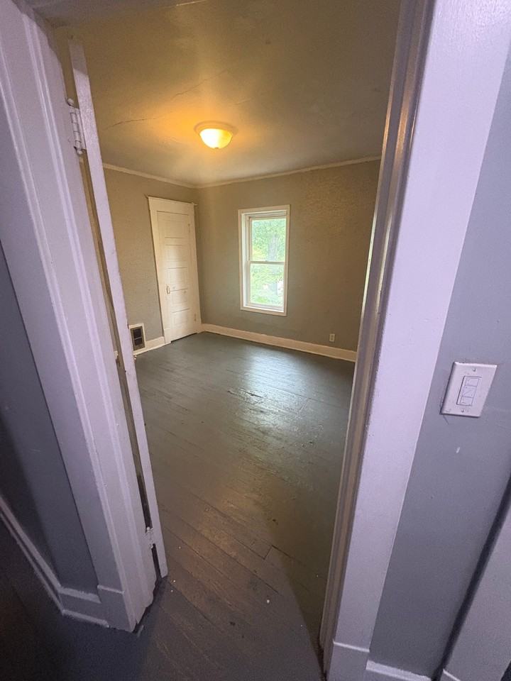 523 Oakdale St Se #2 - Photo 4 of 4