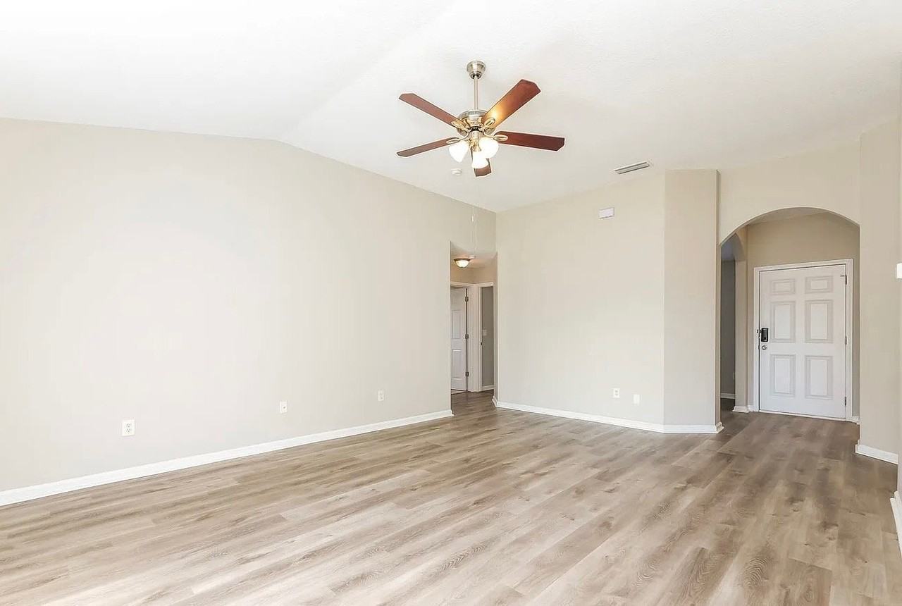 11625 Rolling River Blvd - Photo 2 of 9