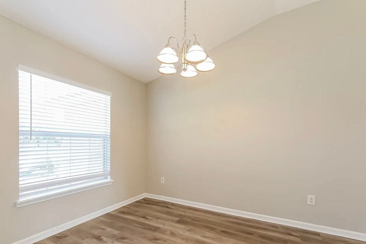 11625 Rolling River Blvd - Photo 3 of 9