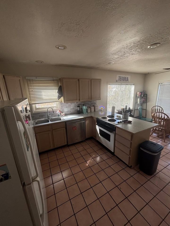 2172 S Wellington St - Photo 4 of 4