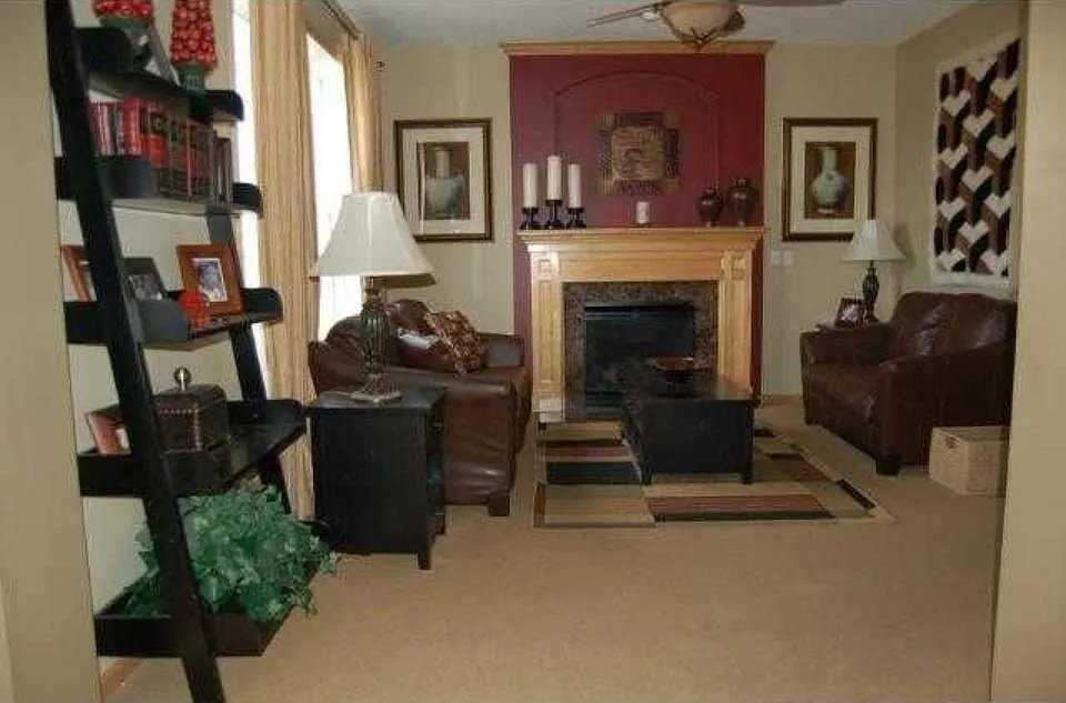 8487 Jonquil Ln N - Photo 5 of 20