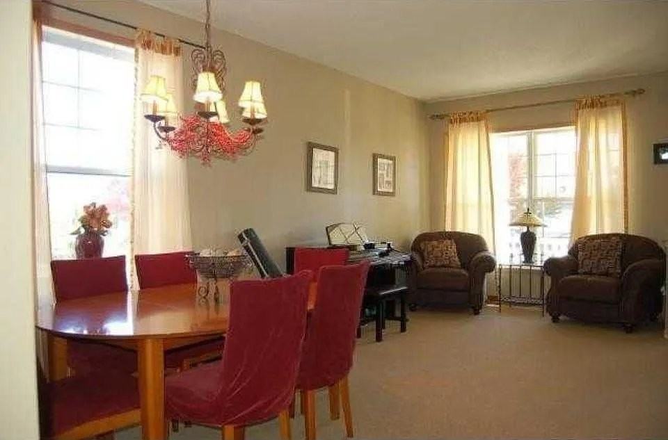 8487 Jonquil Ln N - Photo 6 of 20