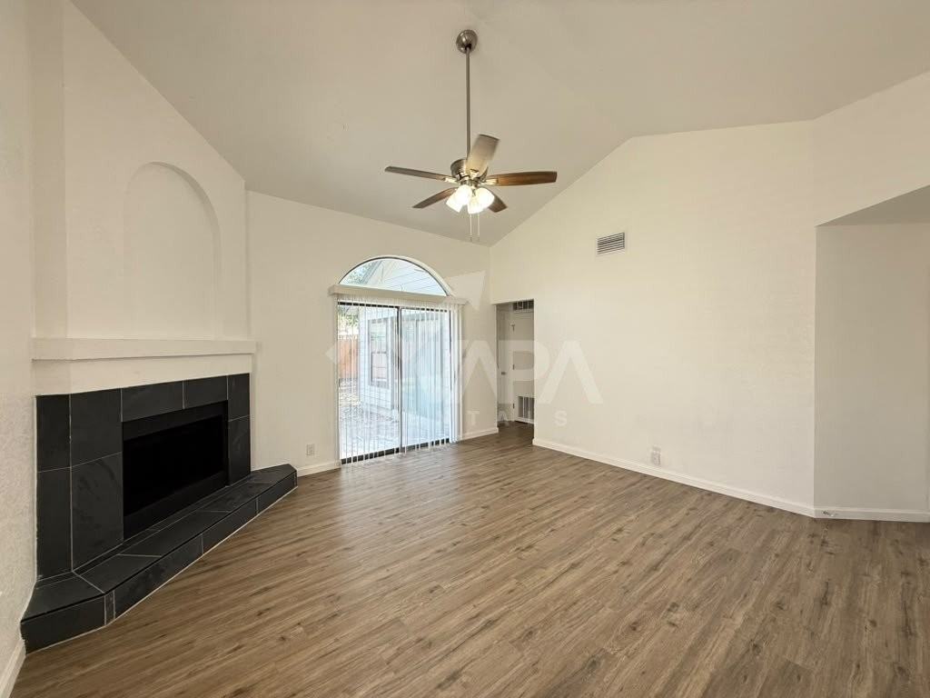 10214 Sunset Fld - Photo 3 of 14