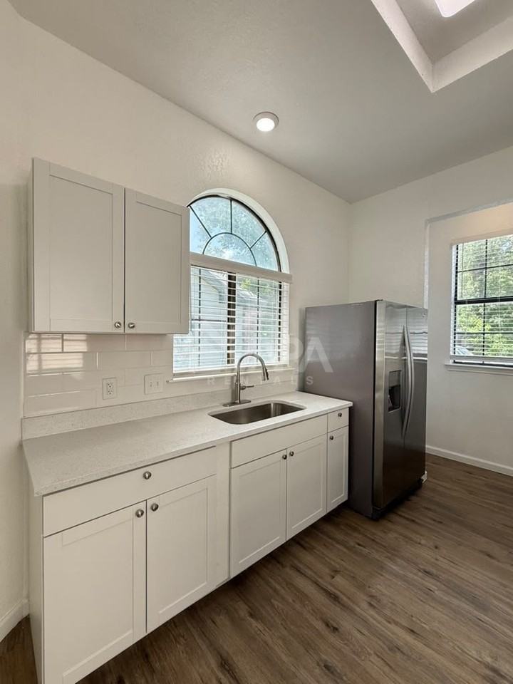 10214 Sunset Fld - Photo 6 of 14