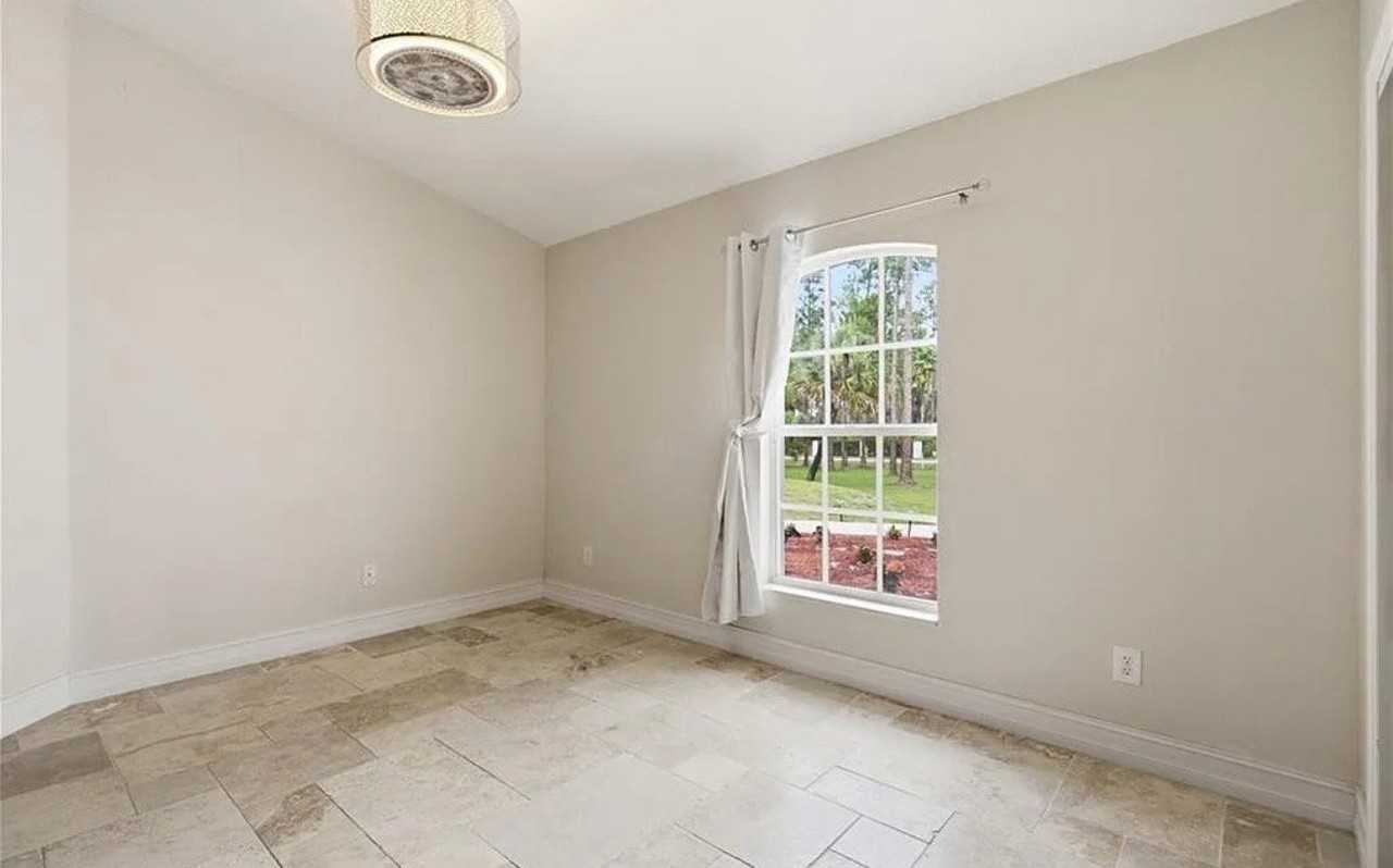 3021 14th Ave Se - Photo 2 of 6