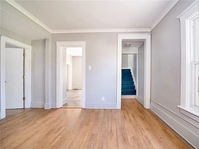 67 Lefrois St - Photo 4 of 17