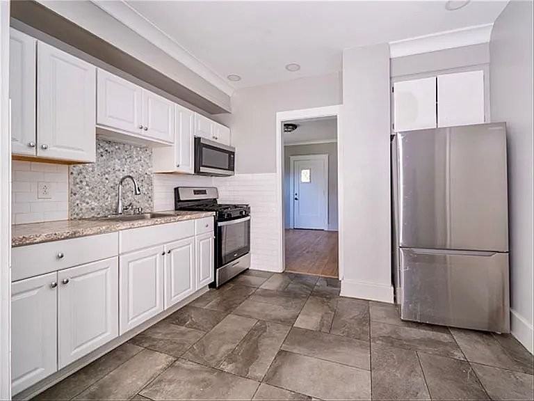 67 Lefrois St - Photo 5 of 17