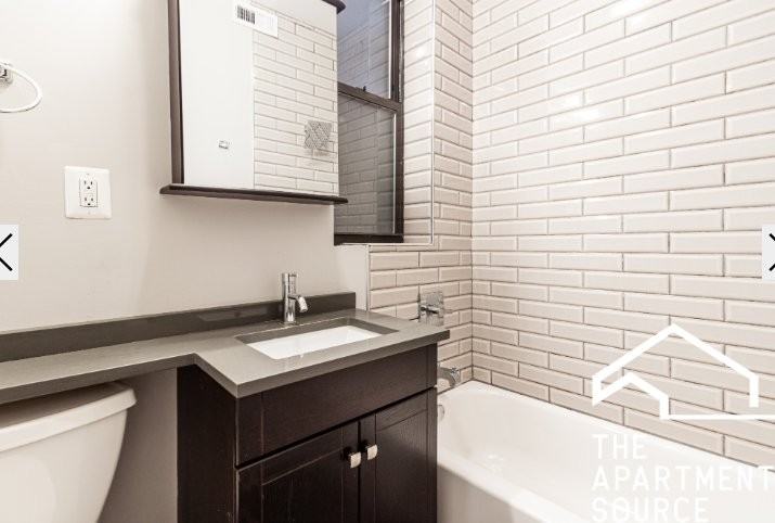 3521 N Racine Ave #5 - Photo 3 of 11