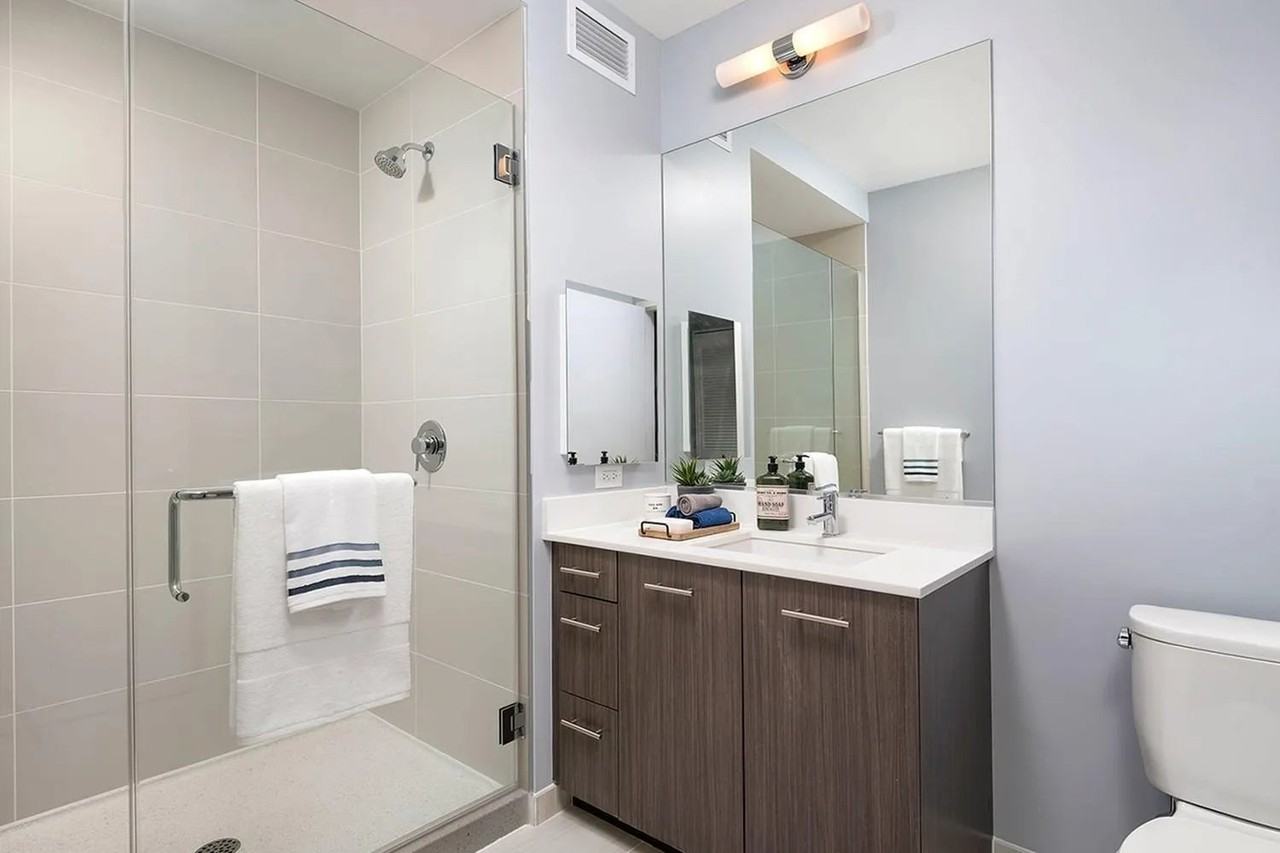 120 N State St - Photo 5 of 14