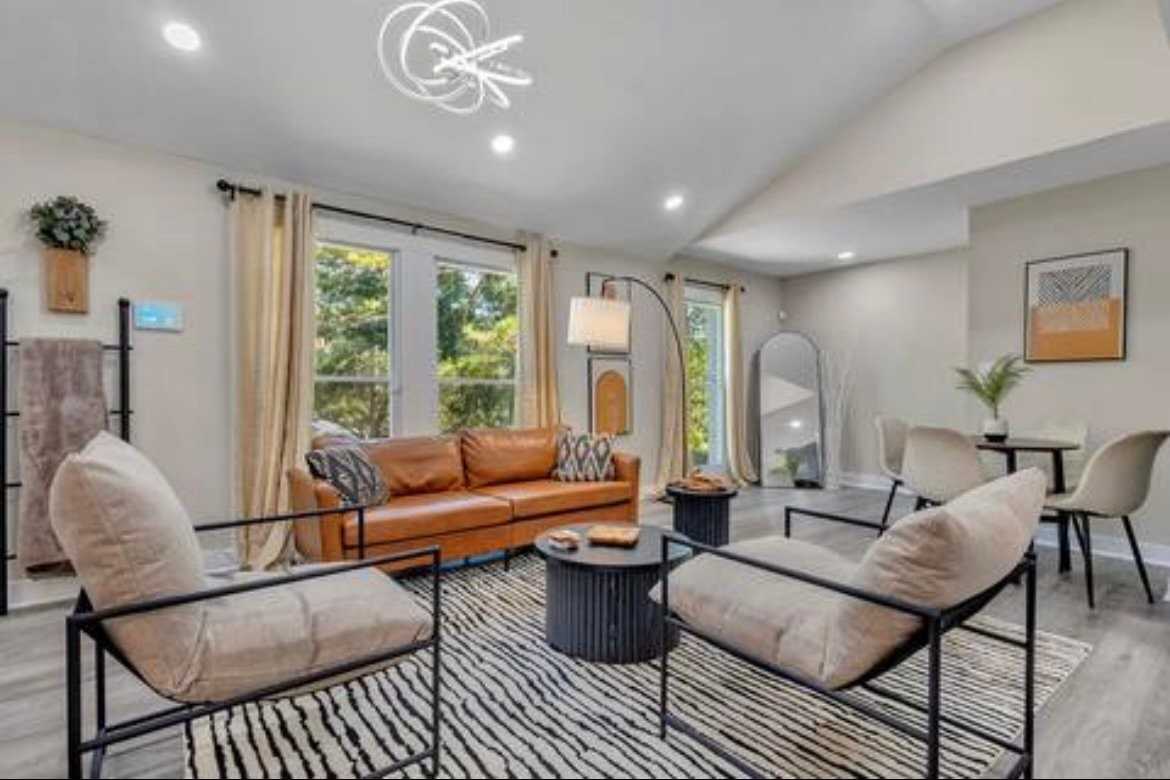 1901 Windsor Dr Sw - Photo 6 of 15