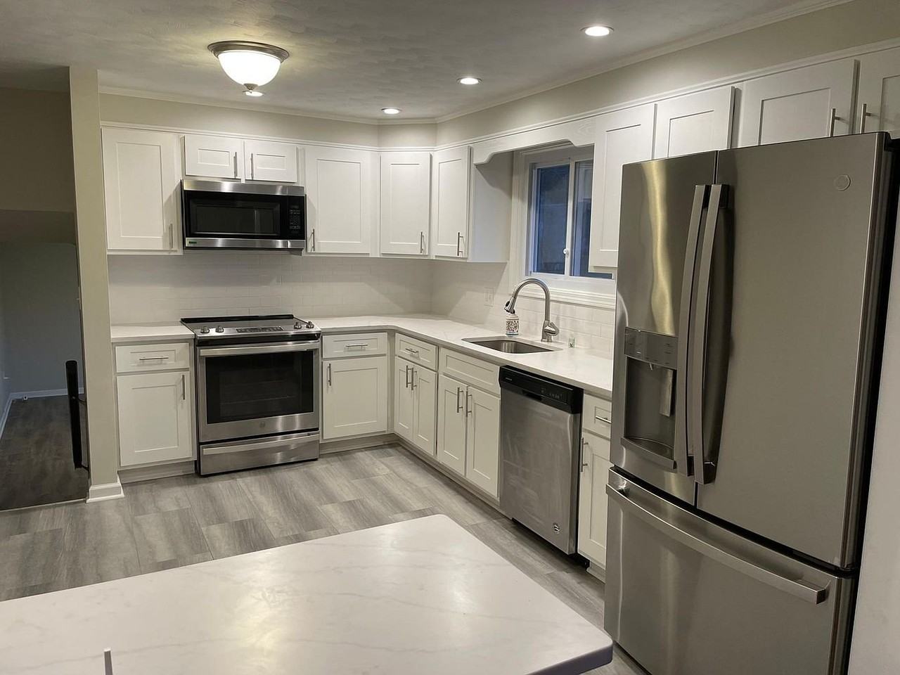 87 Shalimar Dr - Photo 7 of 13